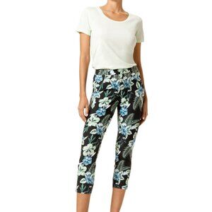 NWT Hue Women's Mid-Rise Pull-On Denim Capri Leggings